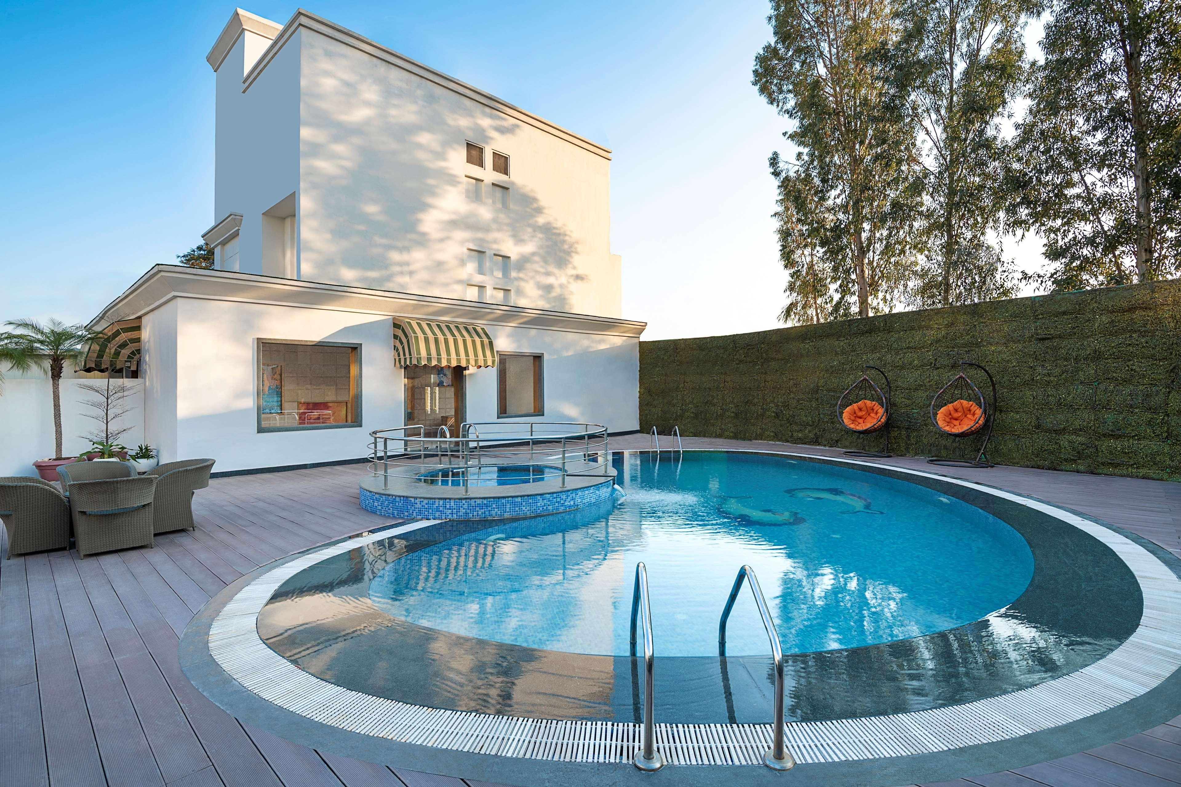 Country Inn & Suites By Radisson Chandigarh Zirakpur Extérieur photo