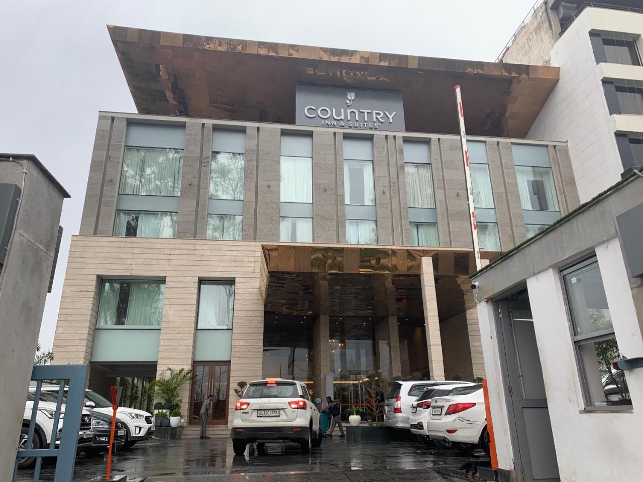 Country Inn & Suites By Radisson Chandigarh Zirakpur Extérieur photo
